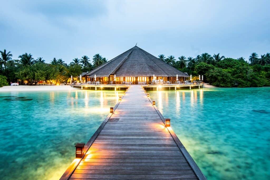 The Best Luxury  Hideaway Resort in the Maldives 