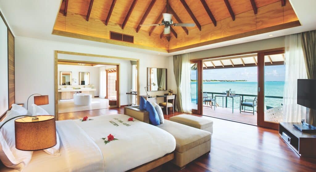 The Best Luxury  Hideaway Resort in the Maldives 