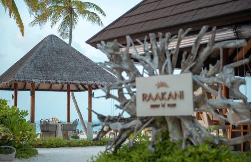 spectacular seafront dining in the Maldives