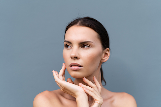 Makeup for Mature Skin: Tips and Tricks for a Youthful Glow