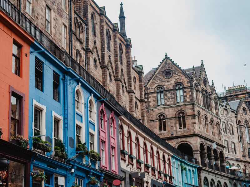 Edinburgh Old Town 3 historic UK cities to visit this winter