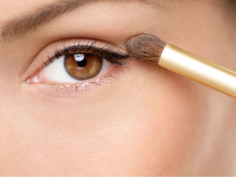 twelve tips for perfectly applied eye shadow