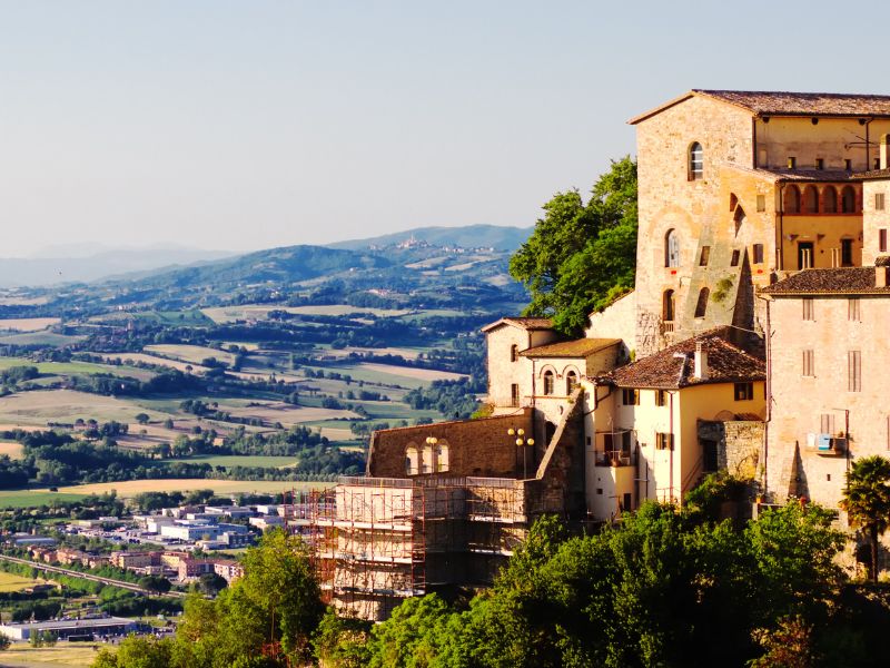 Three thrilling locations in Italy for cycling