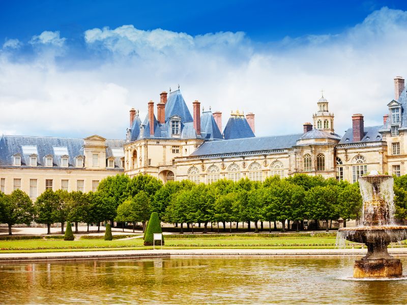 Top 10 travel destinations close to Paris