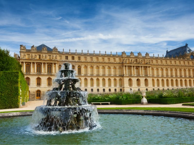 Top 10 travel destinations close to Paris