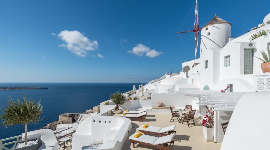 Fanari Villas Awarded Best Luxury Scenic View Hotel in Oia