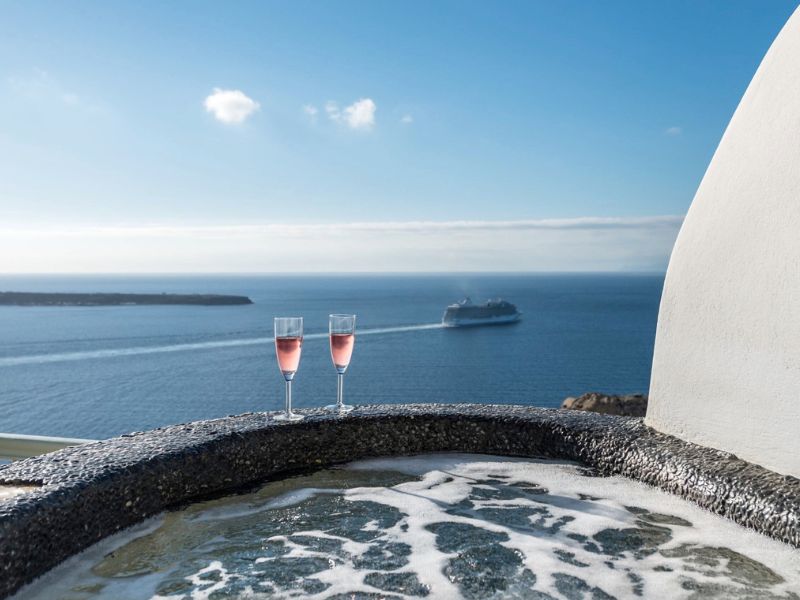 Fanari Villas Awarded Best Luxury Scenic View Hotel in Oia