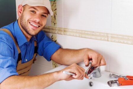 10 Tips To Find a Reliable Plumber in Your Area