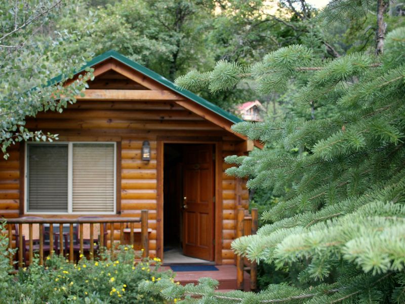 Ten Benefits of Owning a Lakeside Cabin