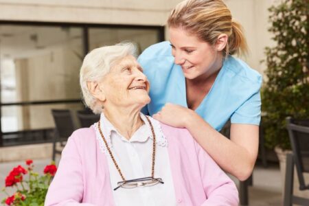 3 Essential Factors Which Require Your Attention When Choosing a Nursing Home for a Relative