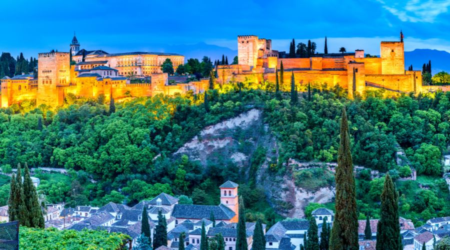 Travel Guides and Itineraries Granada