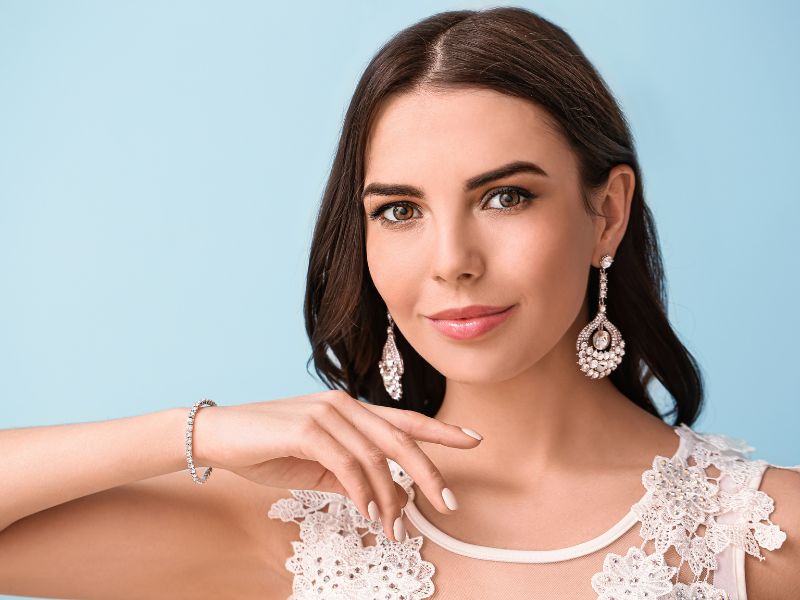 Essential Jewelry Pieces Every Bride Needs