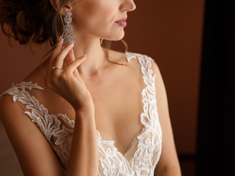 Essential Jewelry Pieces Every Bride Needs