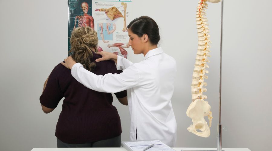 Chiropractor and patient 