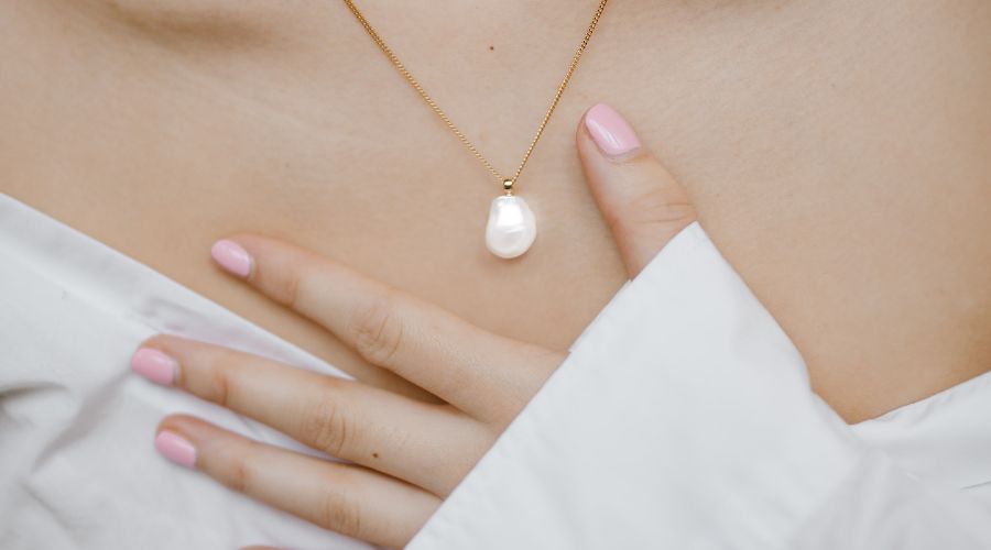 pearl pendant 