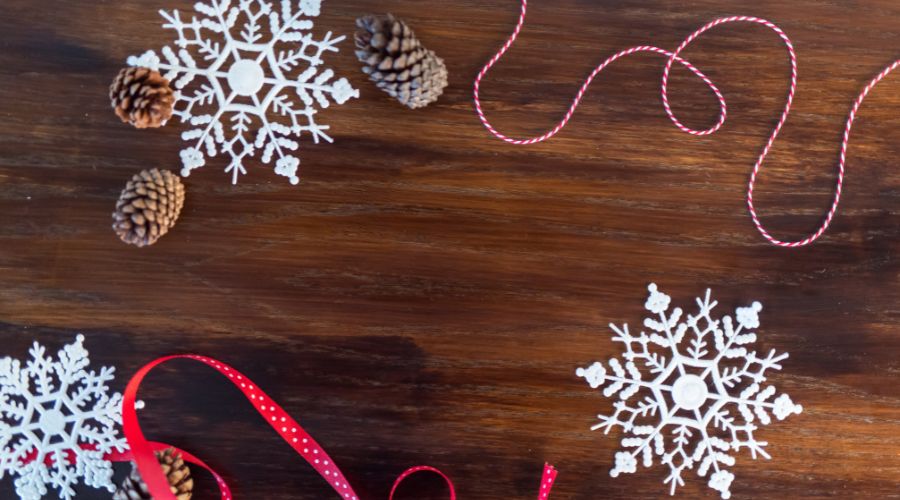 Creative crafts to make Christmas more magical - 3D snowflakes