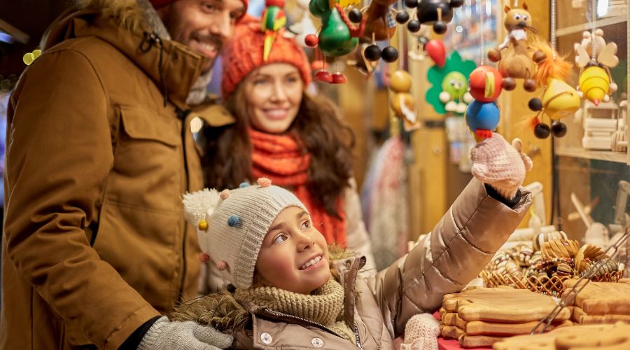 Family at Christmas market 