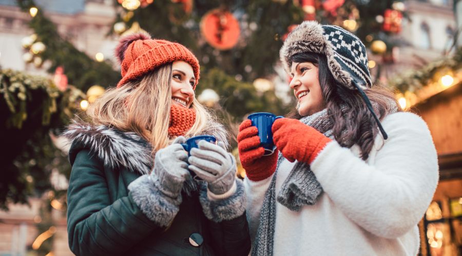 Friends drinking Gluhwein