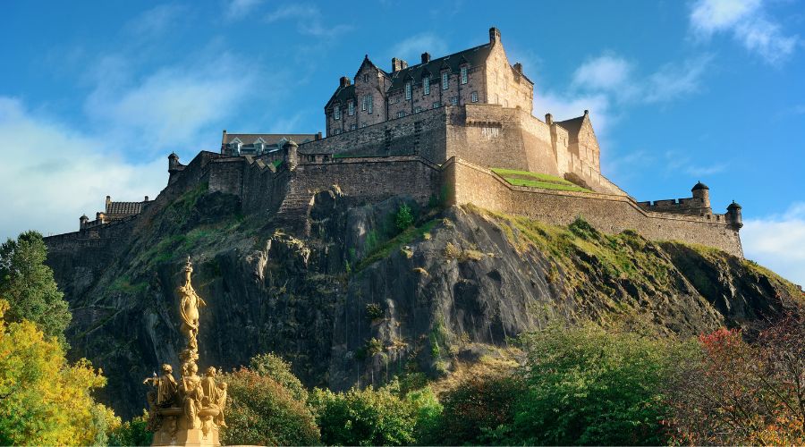 The Ten Best Places to celebrate New Year 2025. 5: Edinburgh