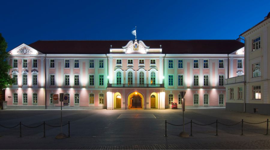 Tallin parliament building 