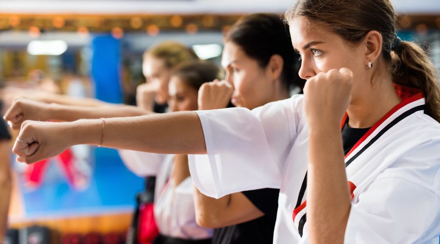 How Martial Arts Boosts Resilience and Confidence in Daily Life via self defence