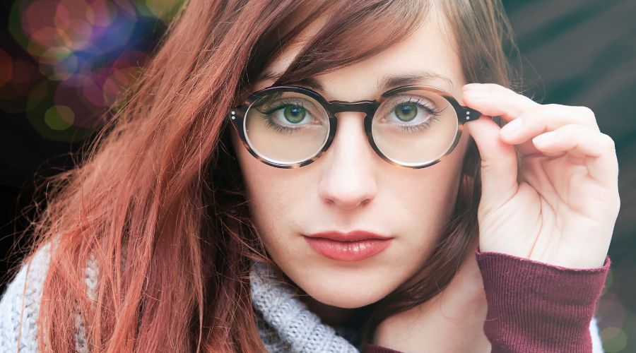 6 Eyewear Trends Every Glasses Wearer Should Know About : Tortoishell frames