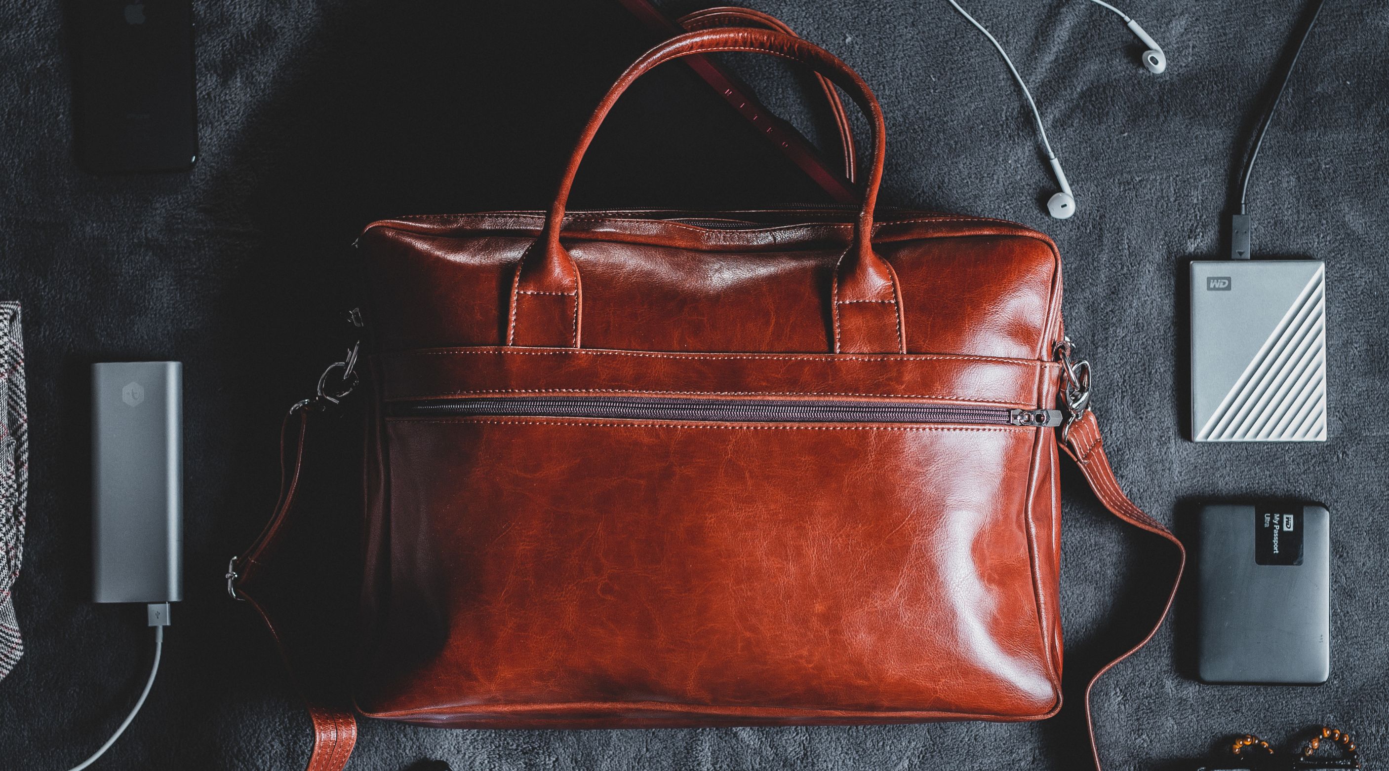 How to Choose a Laptop Bag for Travel and Business Trips - choose one with multiple compartments