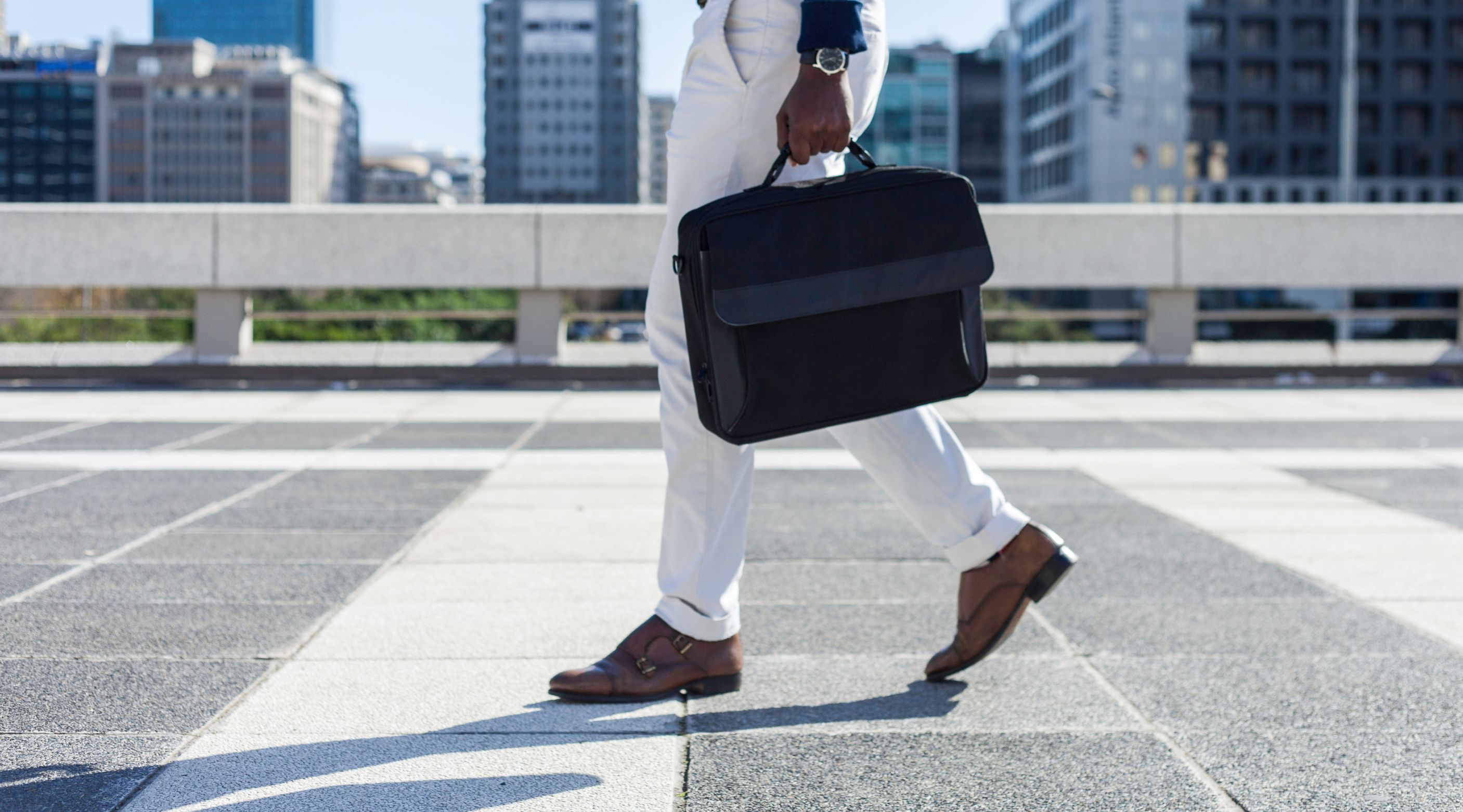 How to Choose a Laptop Bag for Travel and Business Trips